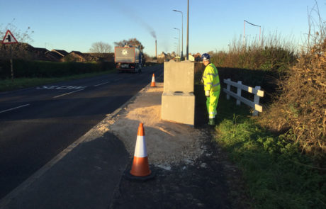 Flood defence wall