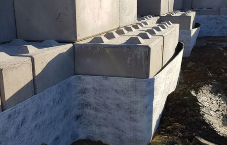 Legato block retaining wall