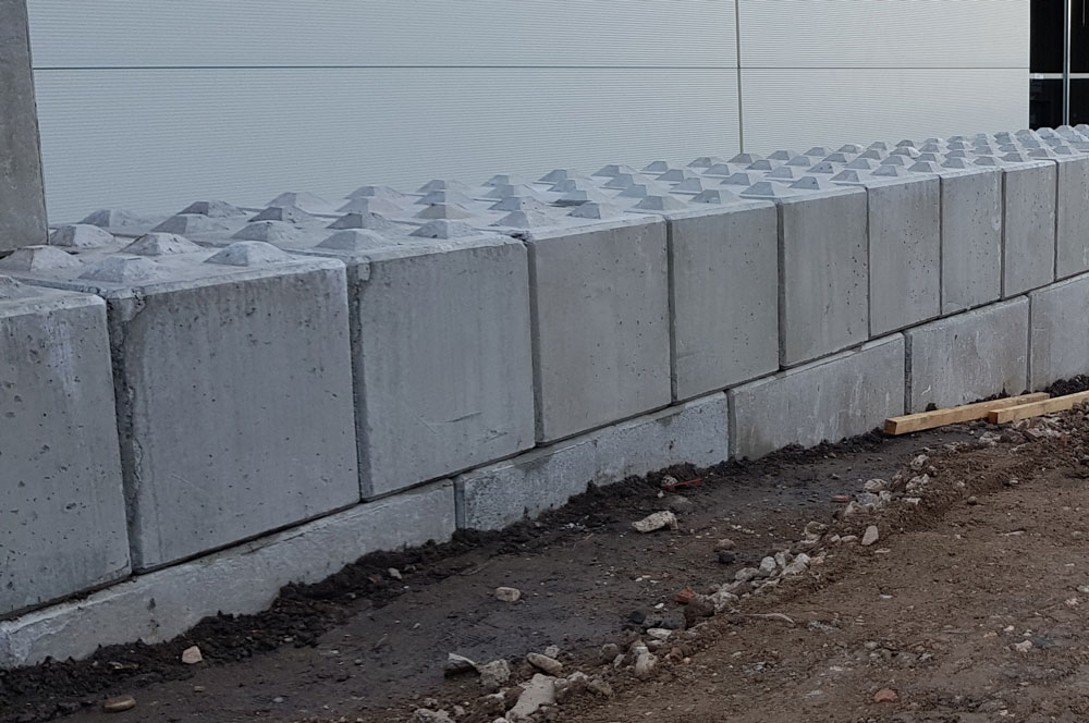 Interlocking Concrete Block Retaining Wall