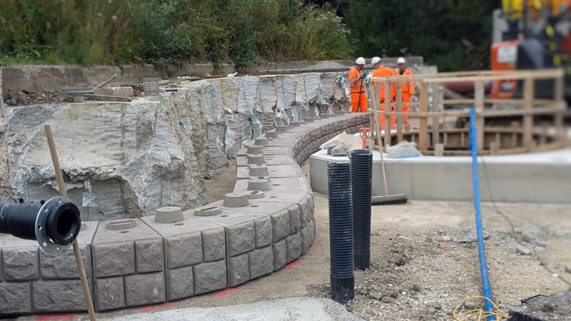 Dronfield Water Treatment Plant -Retainer Rock Cobblestone Finish - Elite Precast Concrete